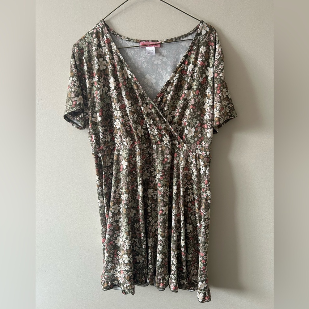 Hot Kiss Floral Wrap Dress - Extra Large